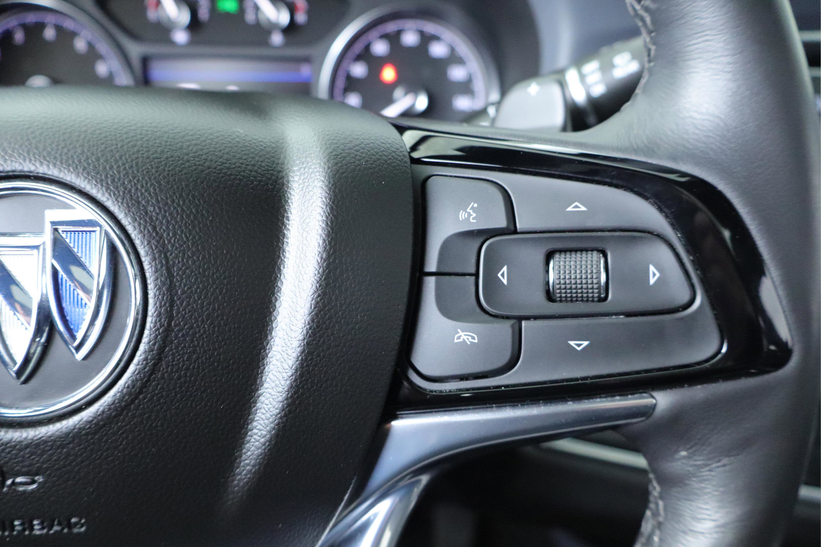 2023 Buick Enclave Essence AWD