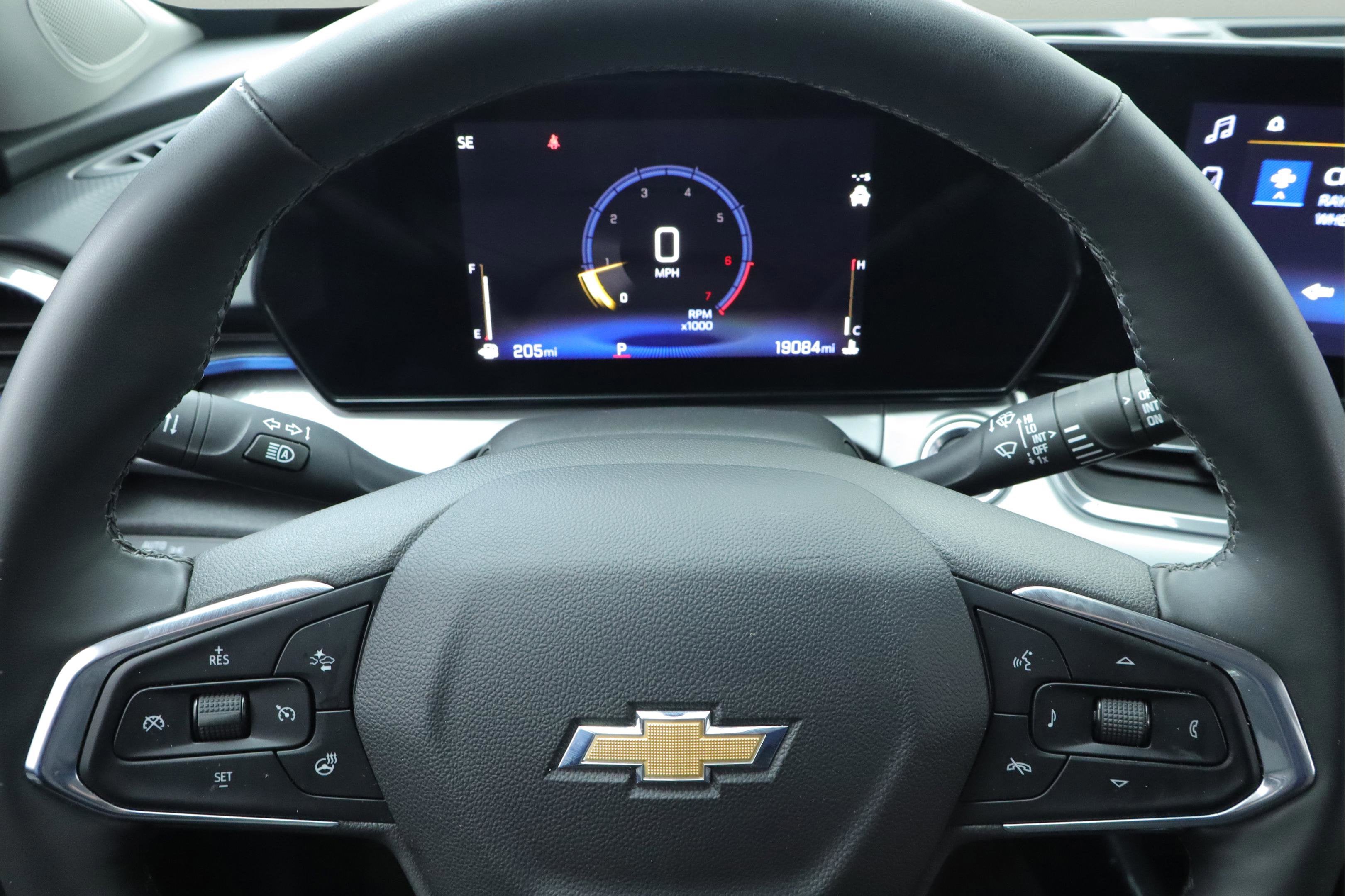 2025 Chevrolet Trax FWD LT