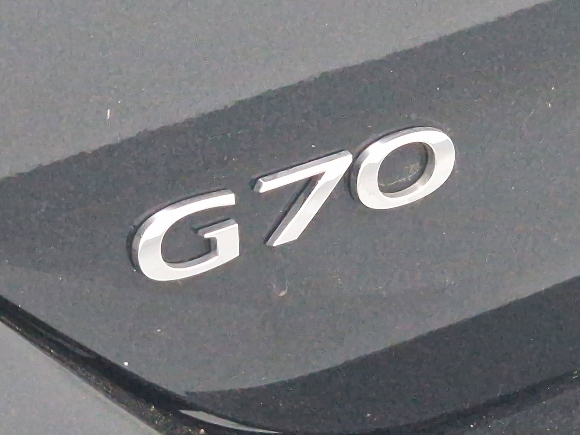 2022 Genesis G70 2.0T AWD