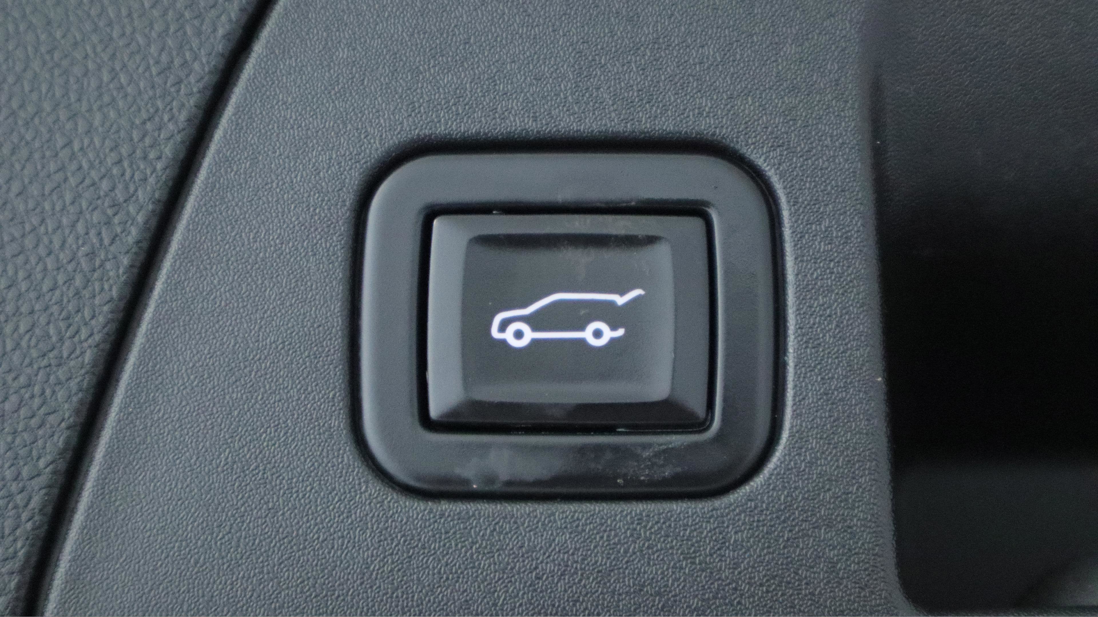 2023 Buick Envision Essence FWD