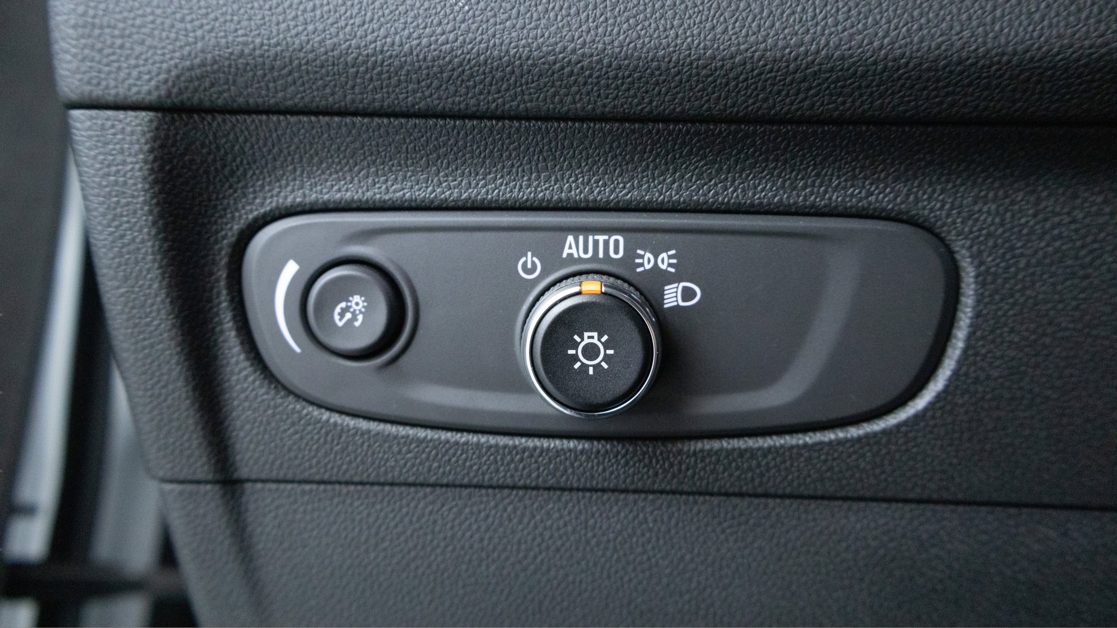 2023 Buick Envision Essence AWD