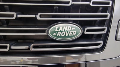2025 Land Rover Range Rover P550e SE