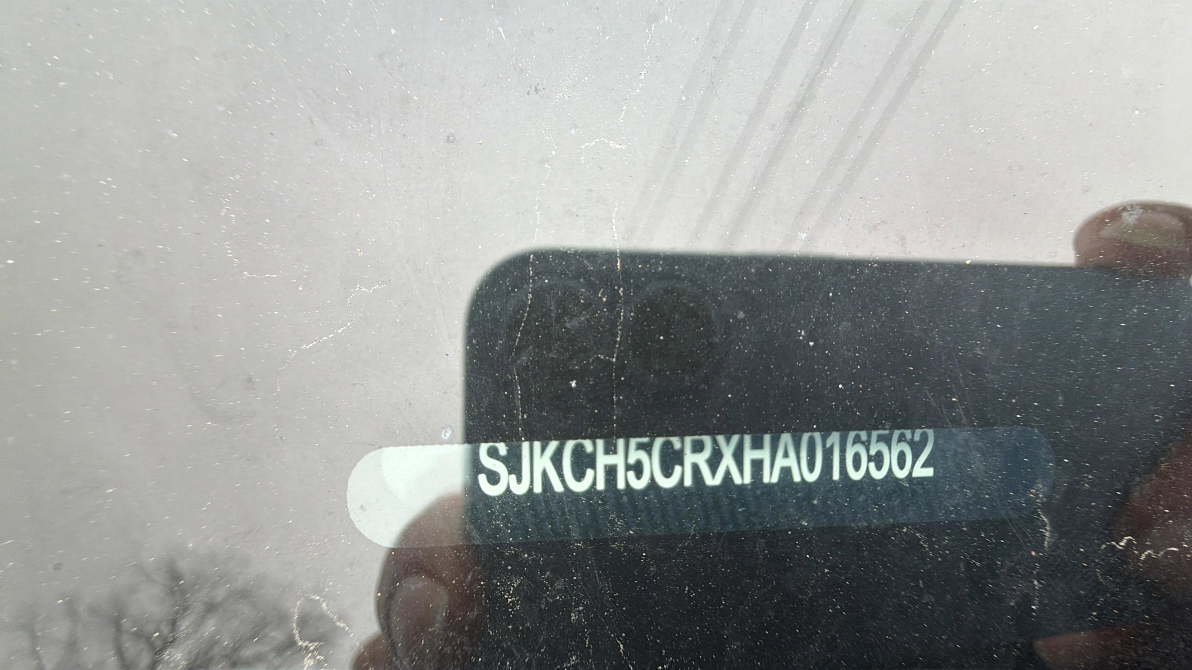 2017 INFINITI QX30 Premium