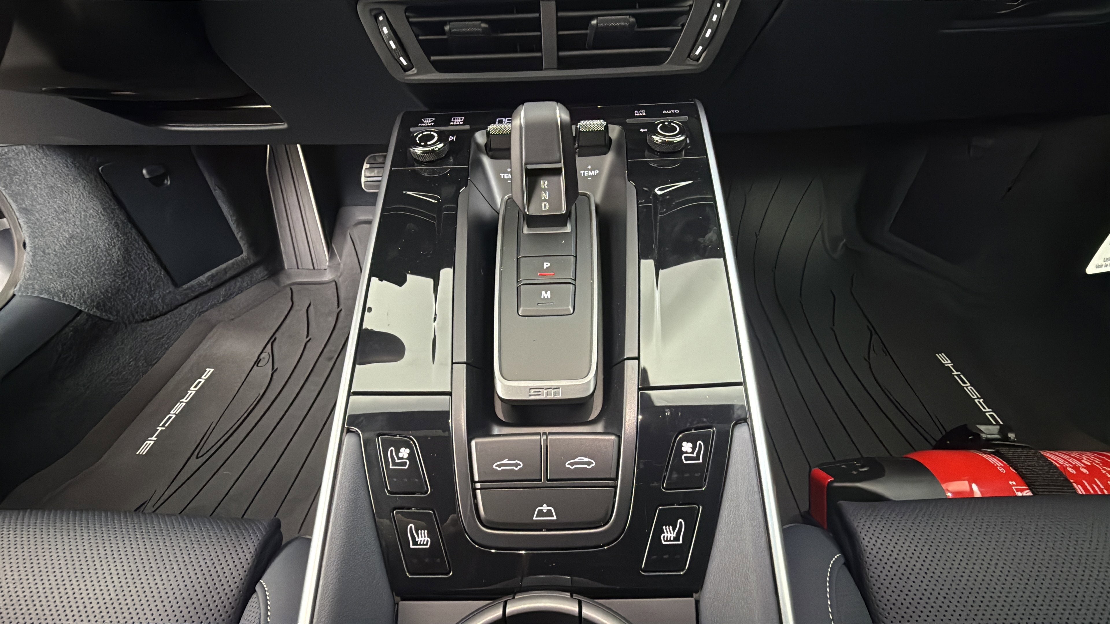 2026 Porsche 911 Carrera GTS Cabriolet