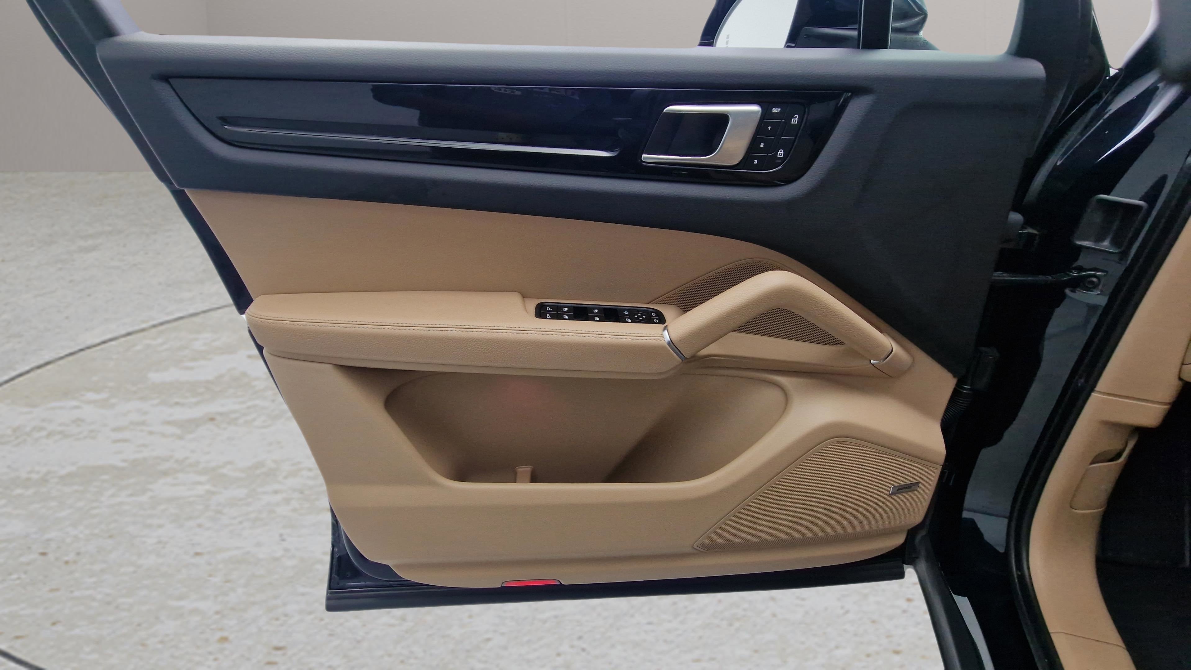 2023 Porsche Cayenne AWD