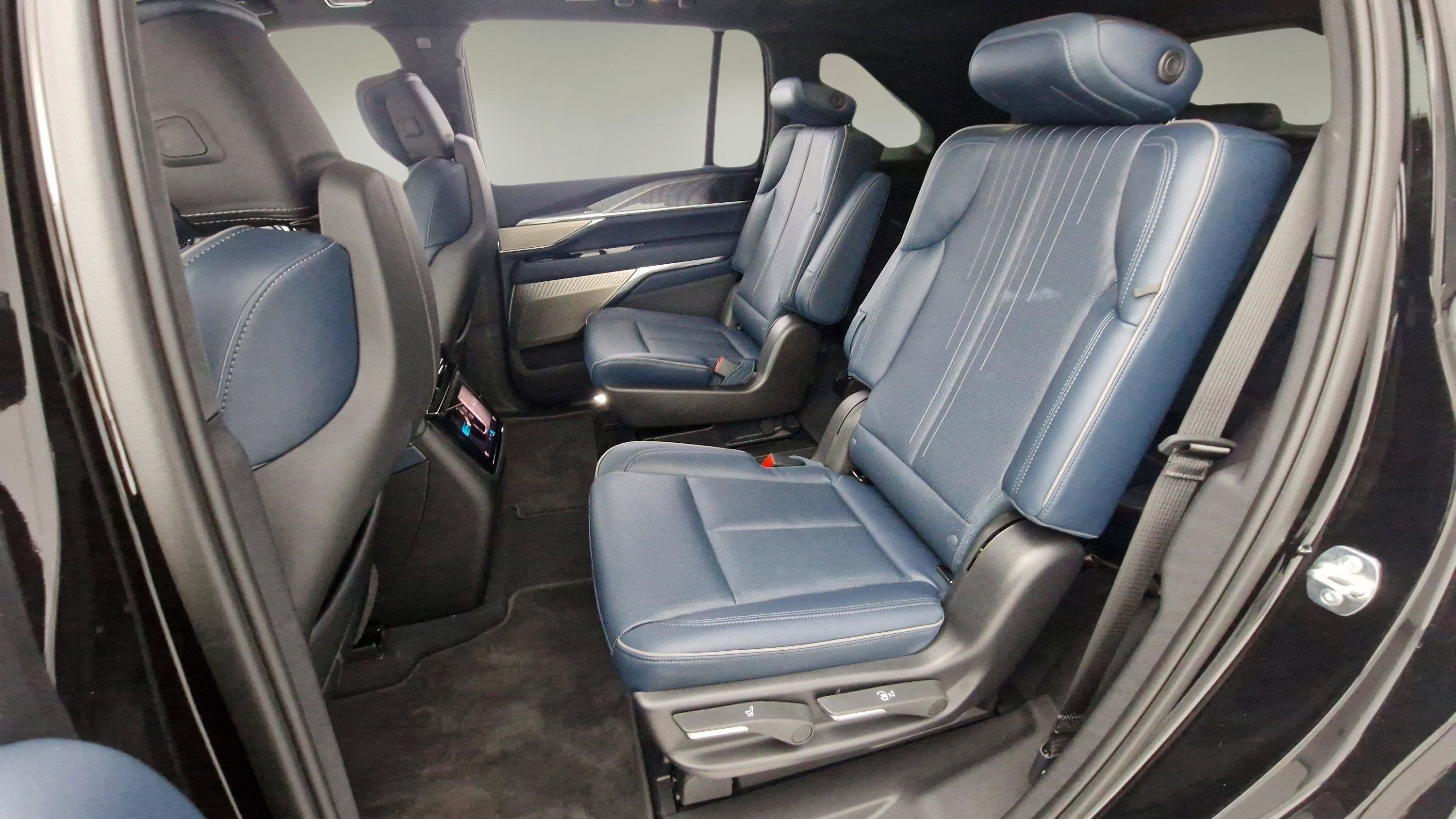 2025 Cadillac ESCALADE IQ Sport 2