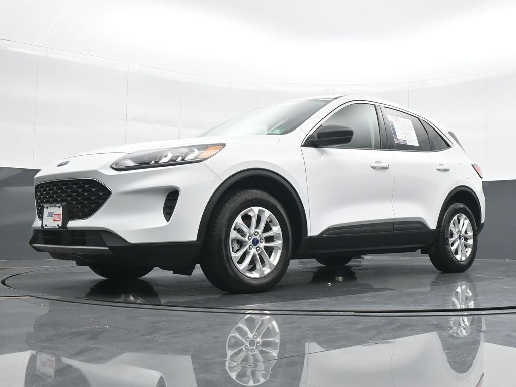 2022 Ford Escape Hybrid SE