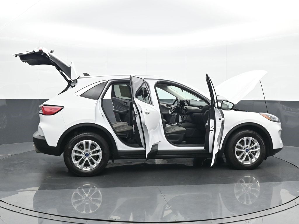 2022 Ford Escape Hybrid SE