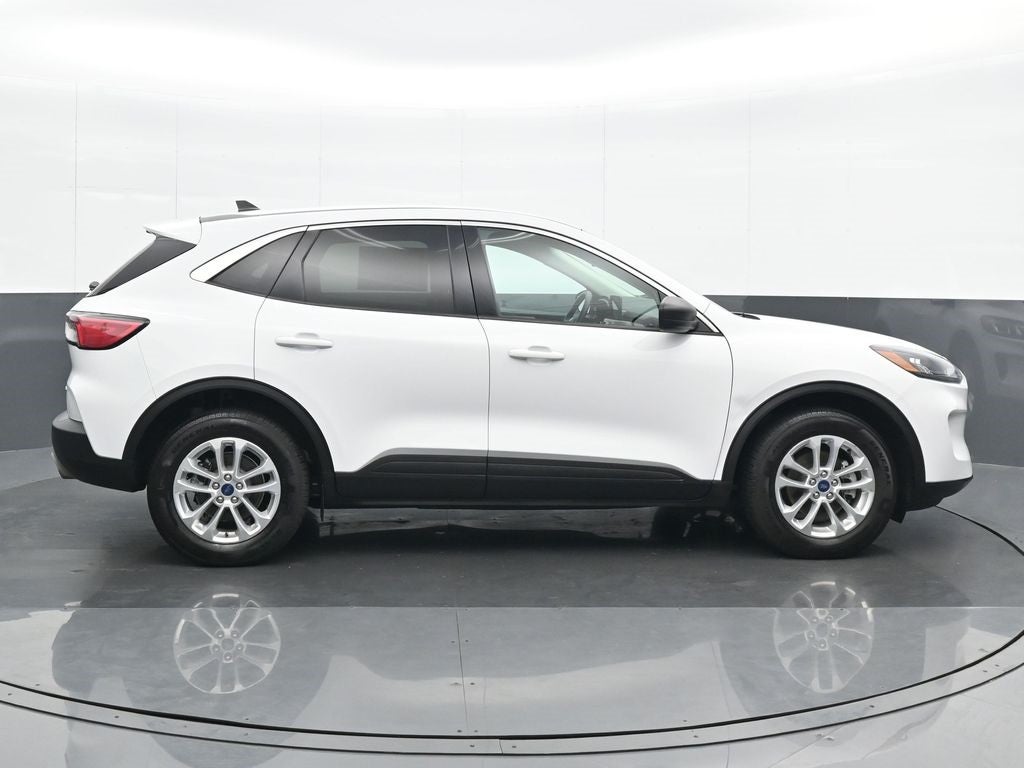 2022 Ford Escape Hybrid SE