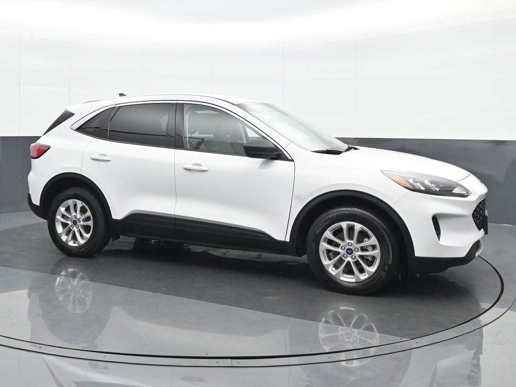 2022 Ford Escape Hybrid SE