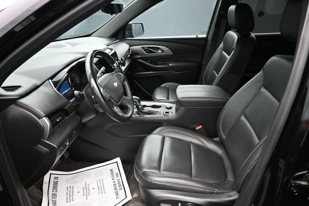 2023 Chevrolet Traverse LT Leather