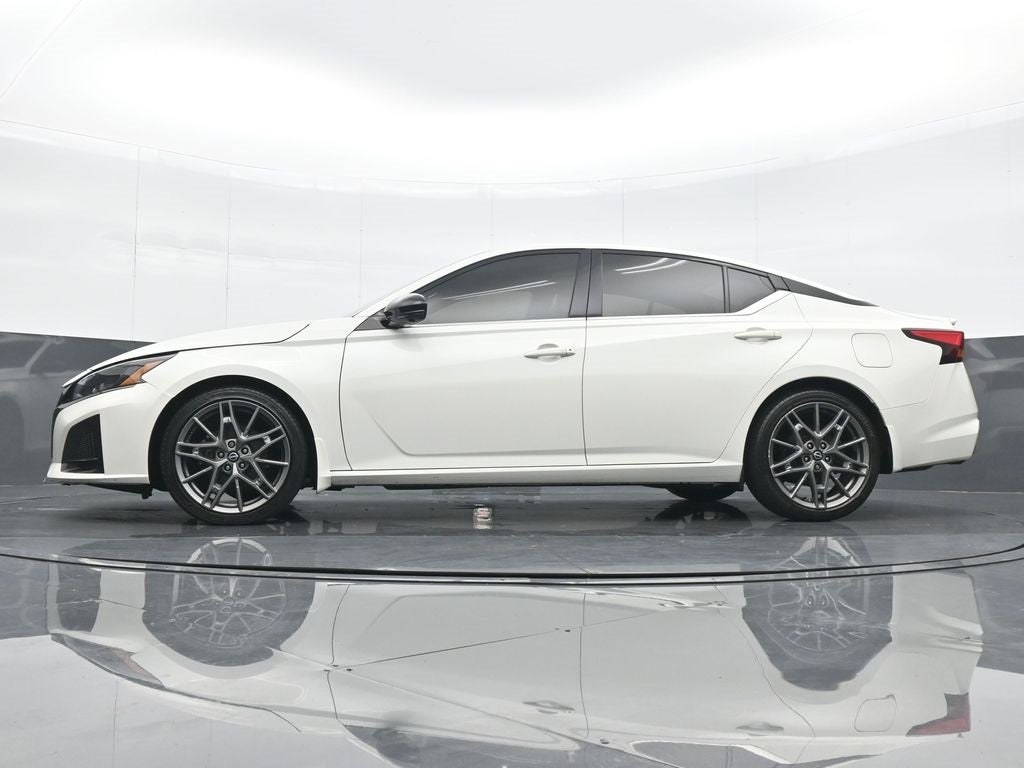 2023 Nissan Altima 2.0 SR