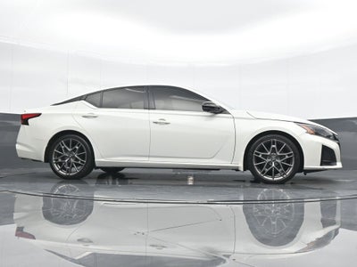 2023 Nissan Altima 2.0 SR