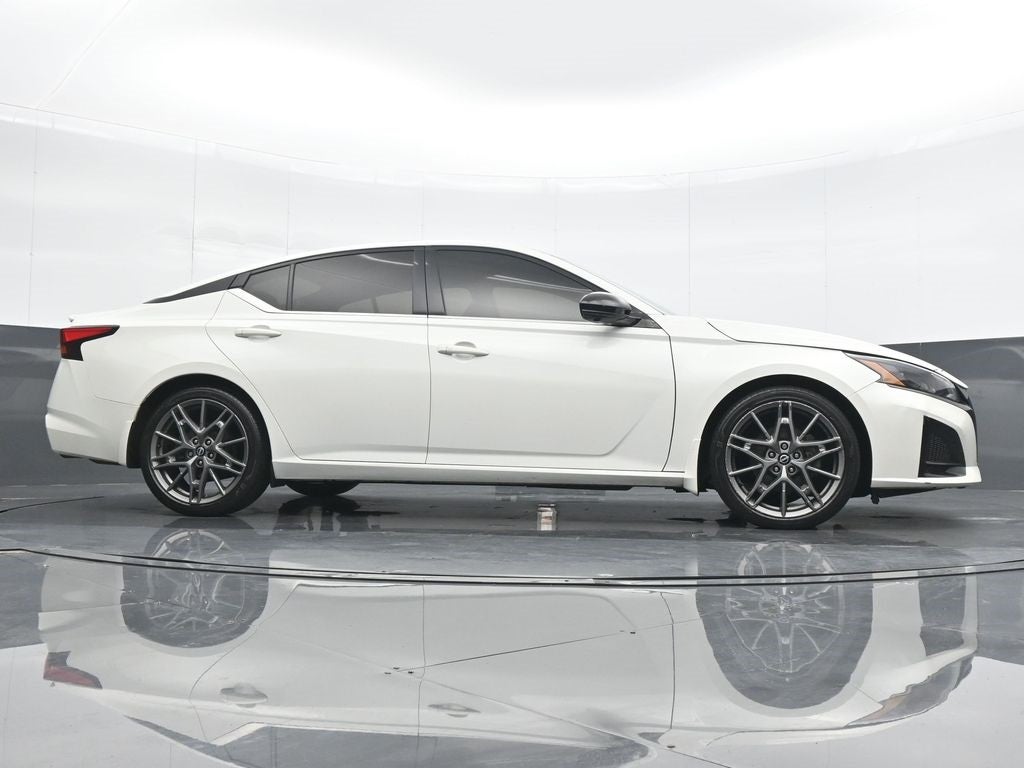 2023 Nissan Altima 2.0 SR