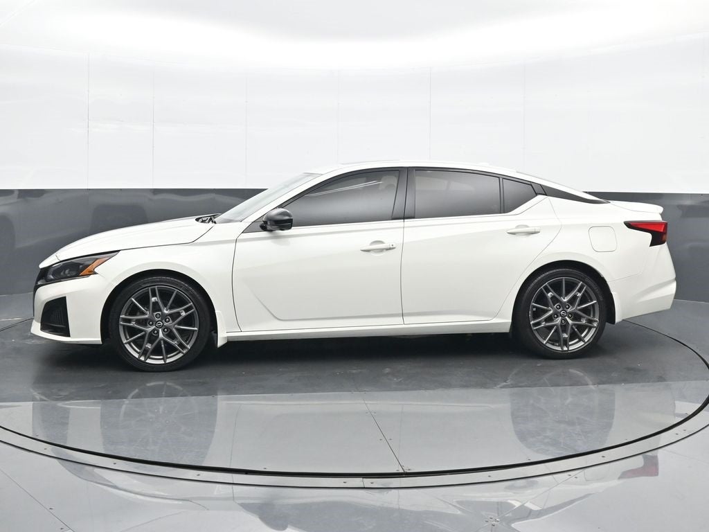 2023 Nissan Altima 2.0 SR