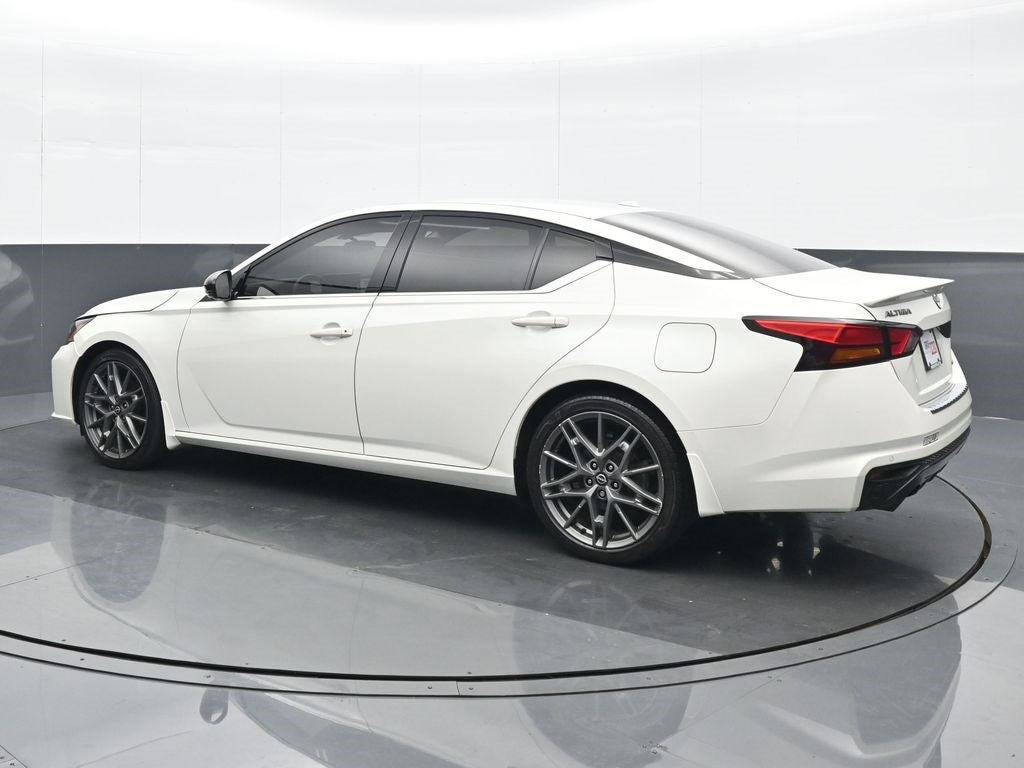 2023 Nissan Altima 2.0 SR