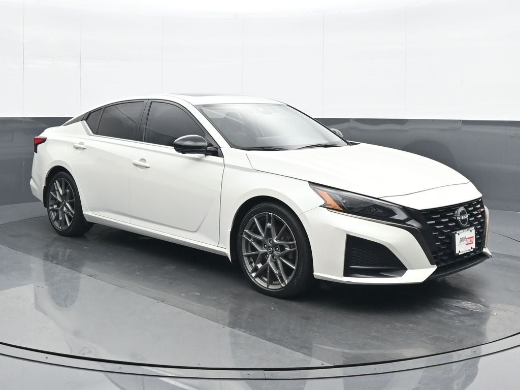 2023 Nissan Altima 2.0 SR