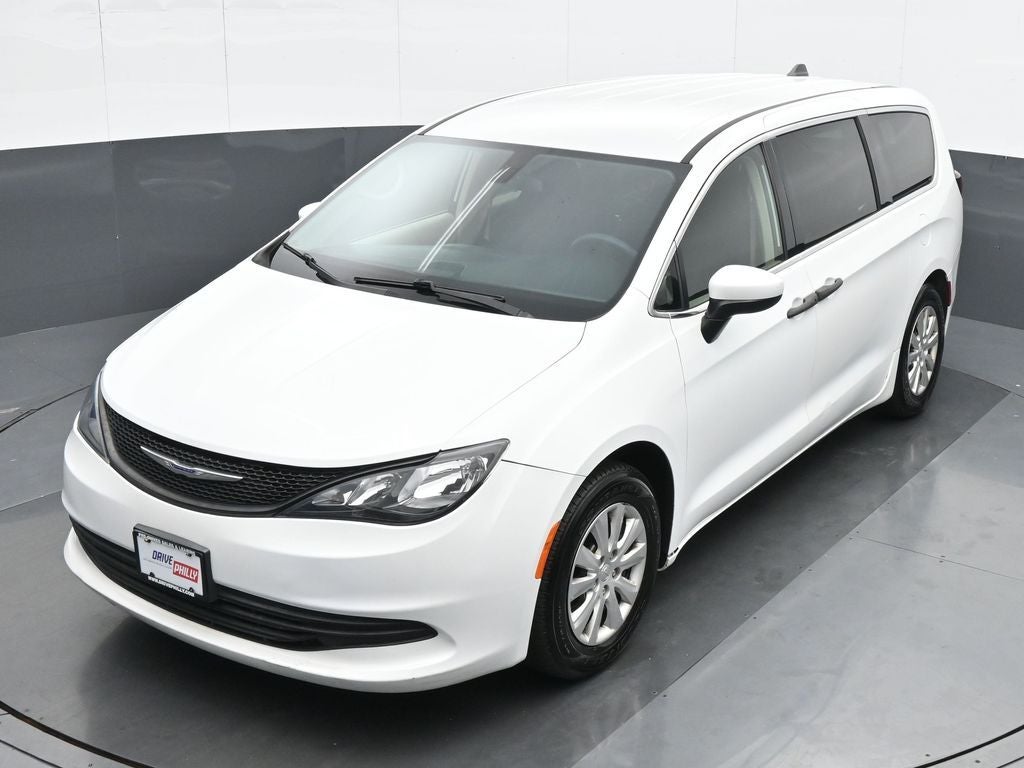 2020 Chrysler Voyager L