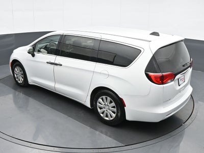 2020 Chrysler Voyager L