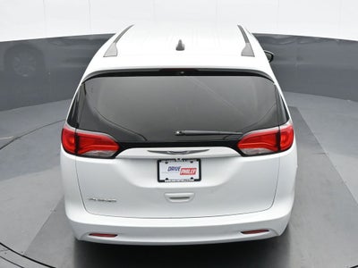 2020 Chrysler Voyager L