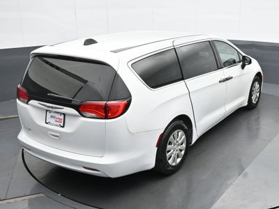 2020 Chrysler Voyager L