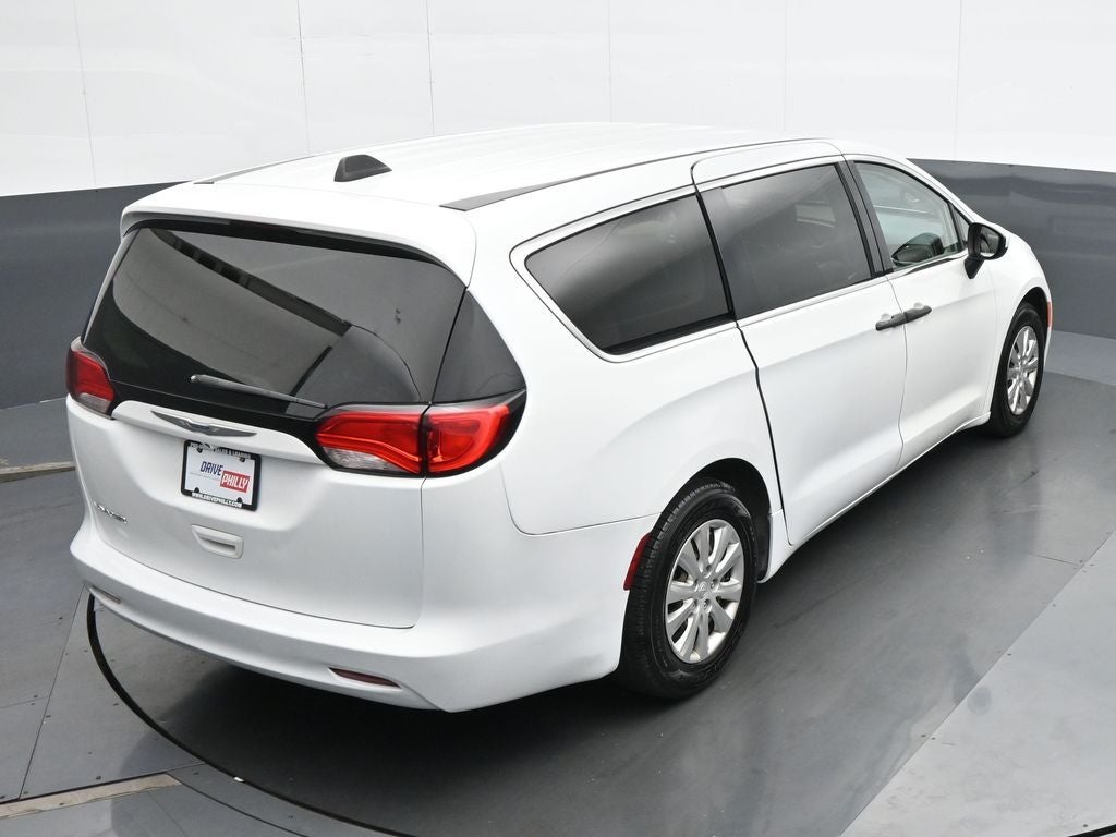 2020 Chrysler Voyager L