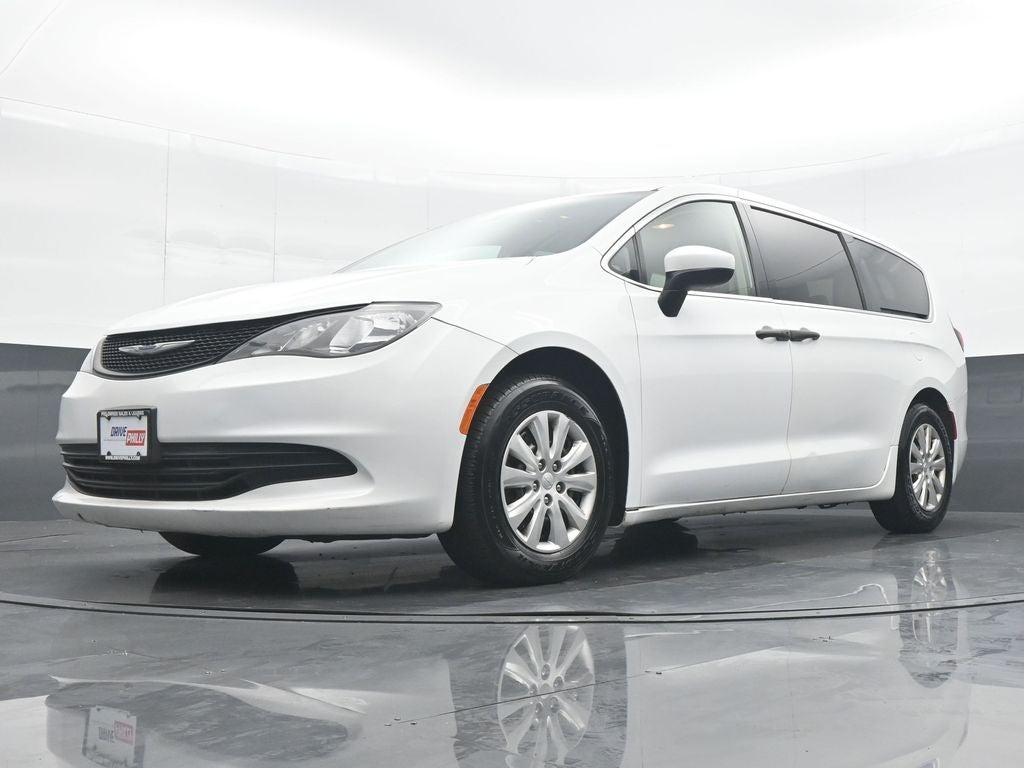 2020 Chrysler Voyager L
