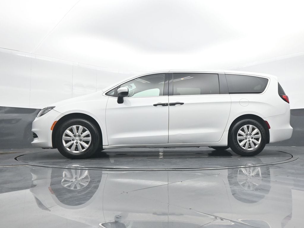 2020 Chrysler Voyager L