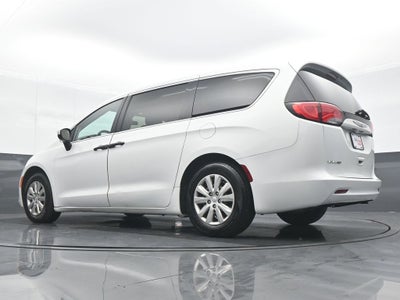 2020 Chrysler Voyager L
