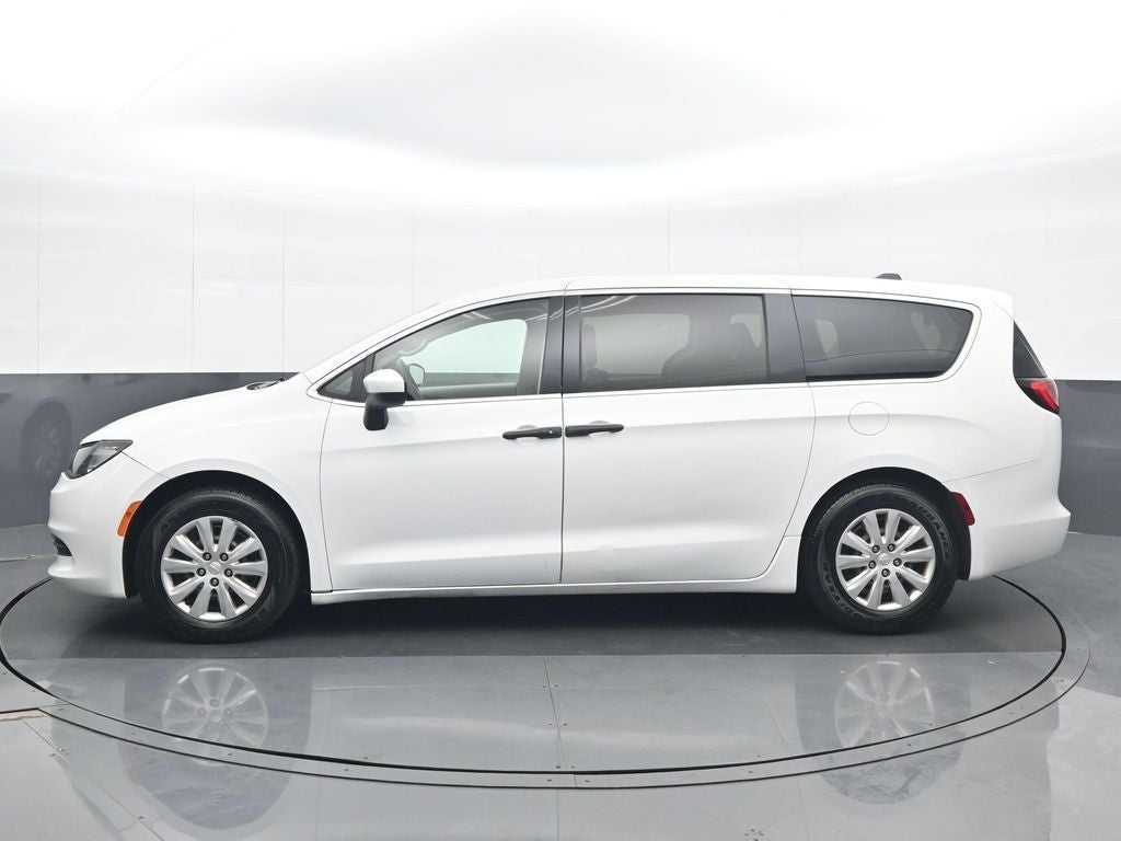 2020 Chrysler Voyager L