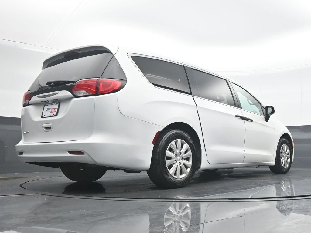 2020 Chrysler Voyager L