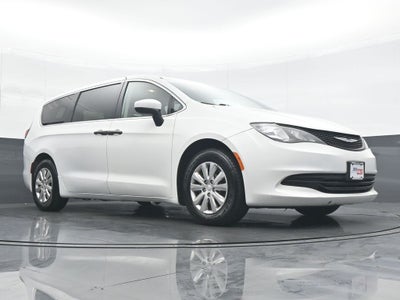 2020 Chrysler Voyager L