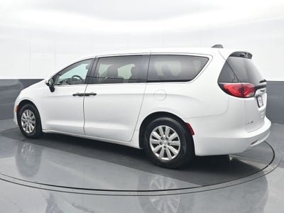 2020 Chrysler Voyager L