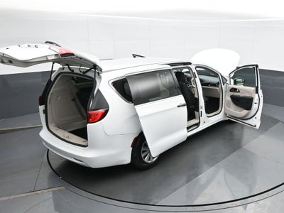 2020 Chrysler Voyager L