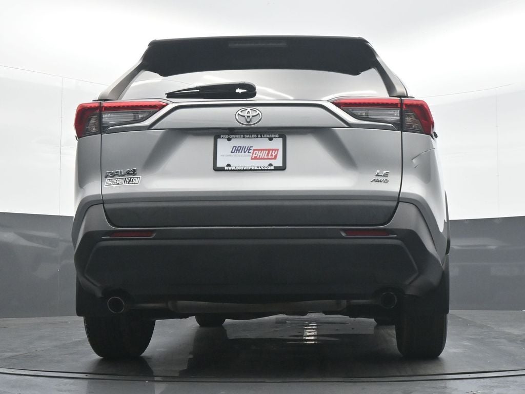 2020 Toyota RAV4 LE