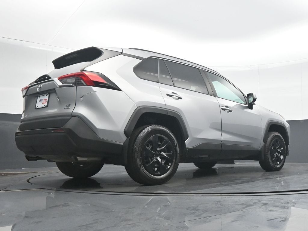2020 Toyota RAV4 LE