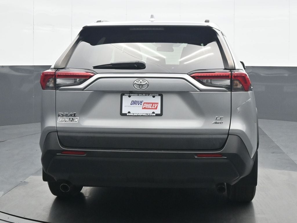 2020 Toyota RAV4 LE