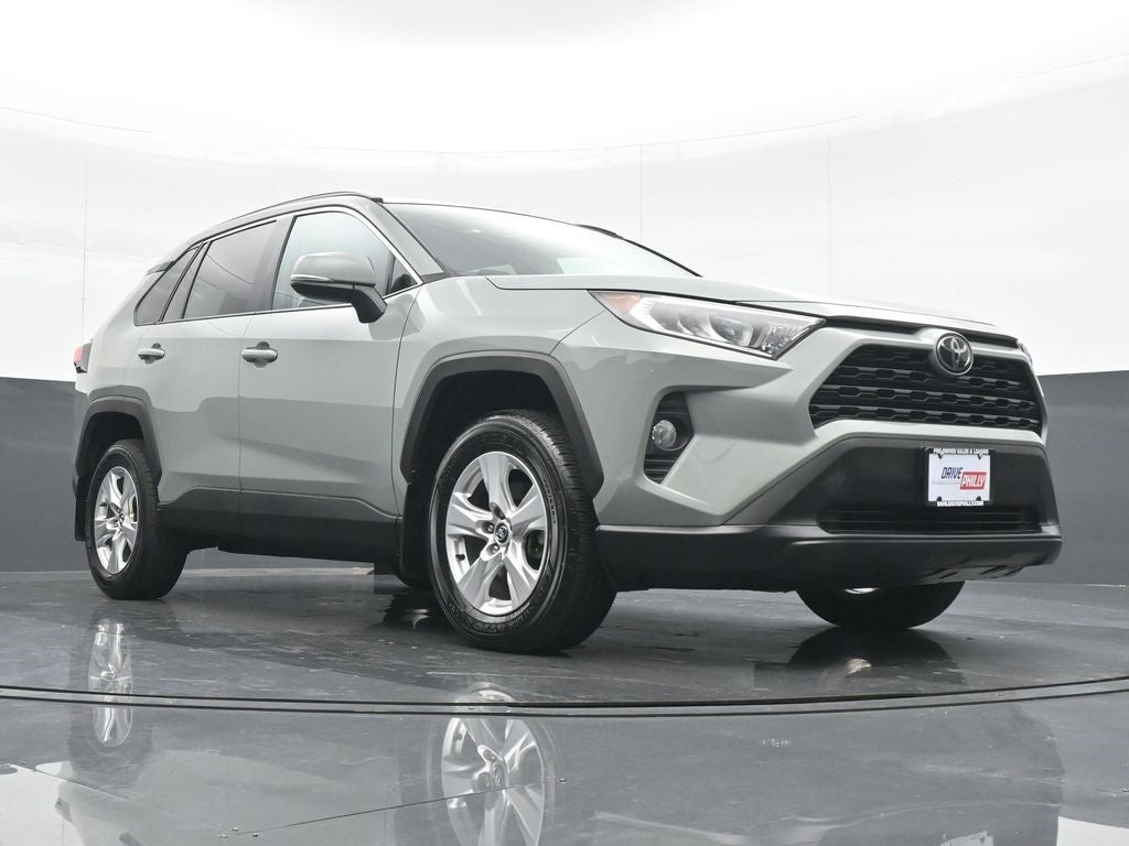 2020 Toyota RAV4 XLE