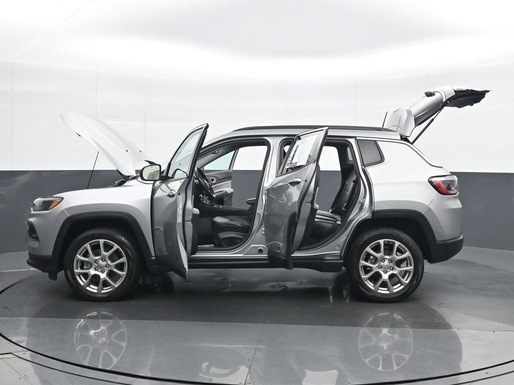 2022 Jeep Compass Latitude Lux