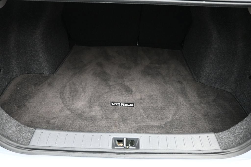 2024 Nissan Versa 1.6 SR
