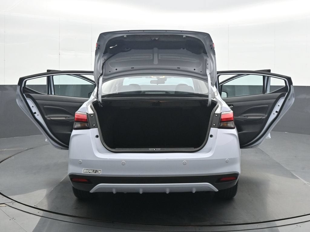 2024 Nissan Versa 1.6 SR