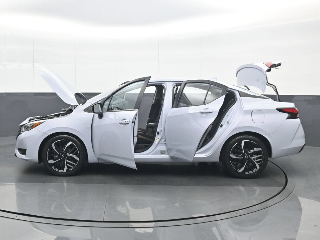 2024 Nissan Versa 1.6 SR