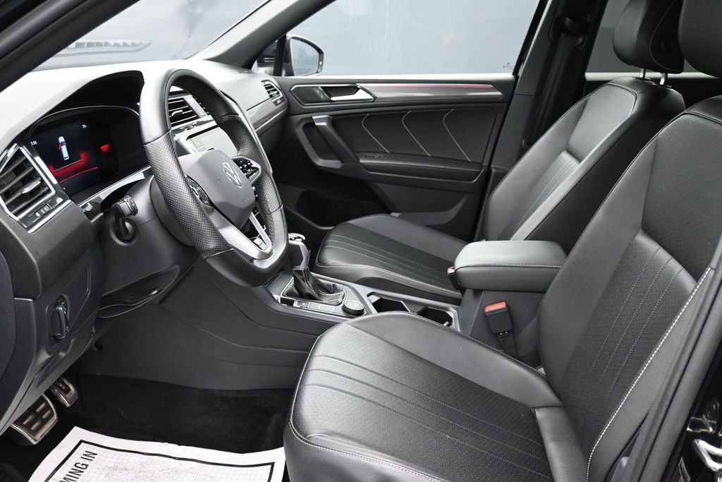 2024 Volkswagen Tiguan 2.0T SE R-Line Black