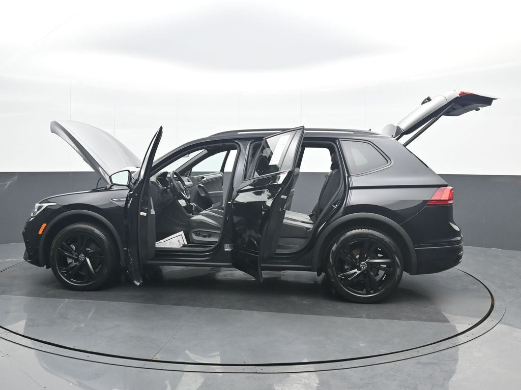 2024 Volkswagen Tiguan 2.0T SE R-Line Black
