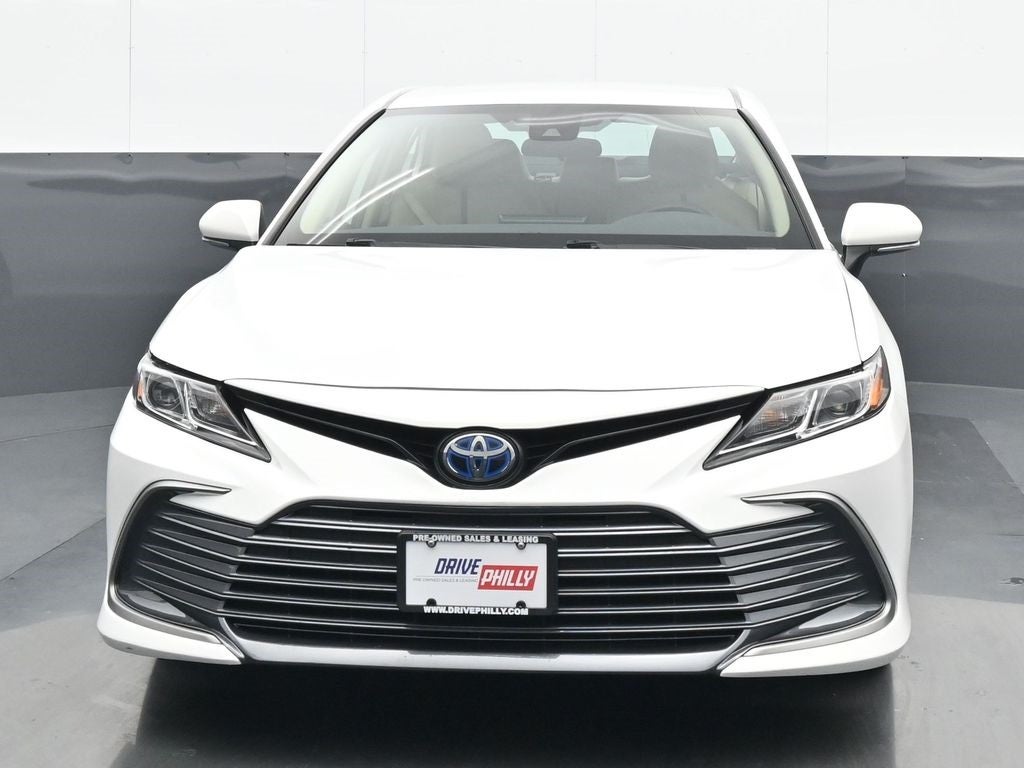 2022 Toyota Camry Hybrid LE