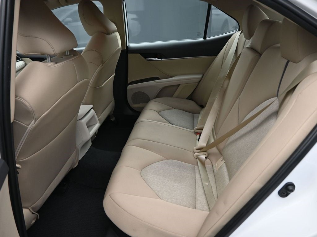 2022 Toyota Camry Hybrid LE