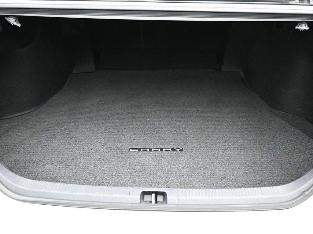 2022 Toyota Camry Hybrid LE
