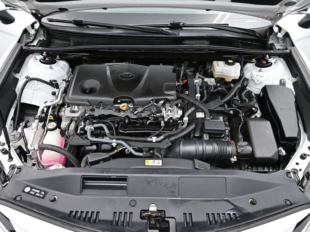 2022 Toyota Camry Hybrid LE