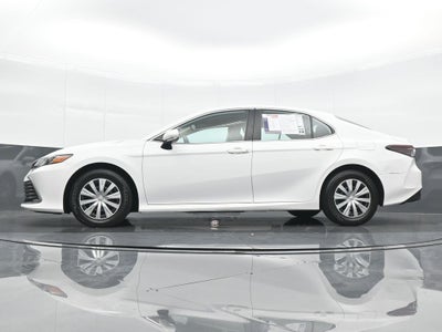 2022 Toyota Camry Hybrid LE