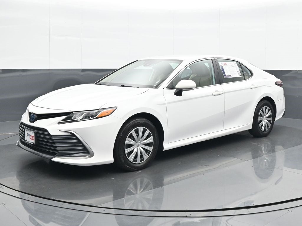 2022 Toyota Camry Hybrid LE